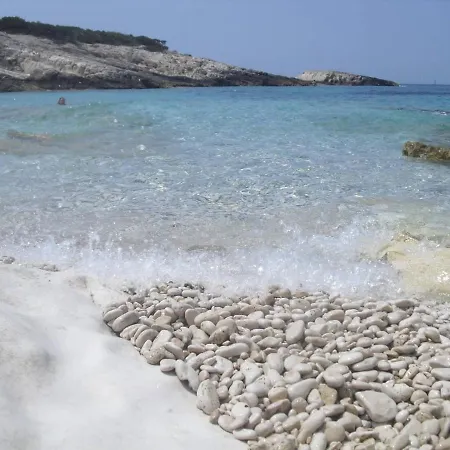 Holiday House By The Sea With Amazing Terrase View - Nyaraló *