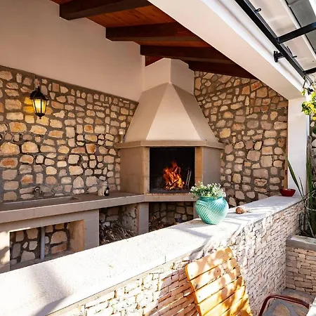 Holiday House By The Sea With Amazing Terrase View - Holiday home Vela Luka